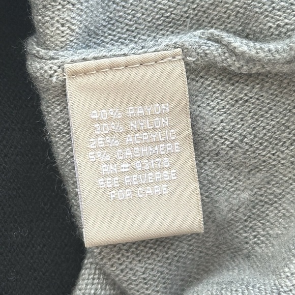 Joan Vass Studio Women's Black/Gray Color Block Asymmetrical Sweater Size Medium - Picture 8 of 8